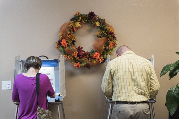 11082017 CLERMONTVOTING 0001.jpg
